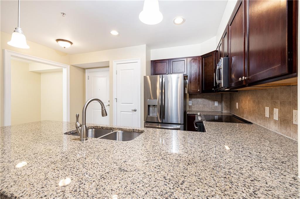 200 River Vista Drive 506