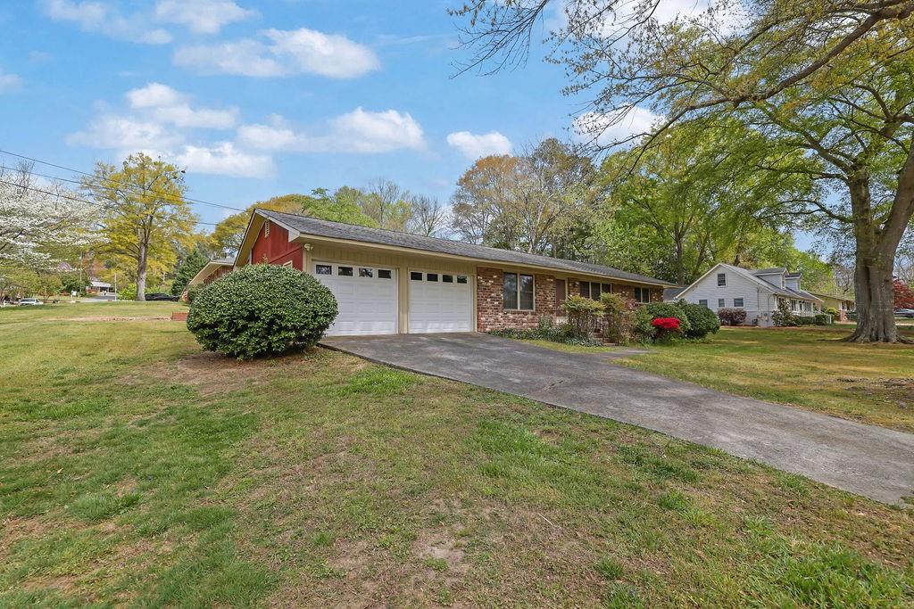 2389 Princess Lane SE