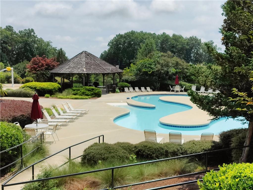 4750 Ferncrest Place