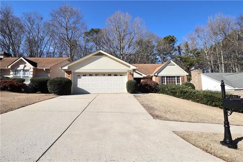 Homes For Sale - 150 Stratford Way<br/> Fayetteville, GA 30214