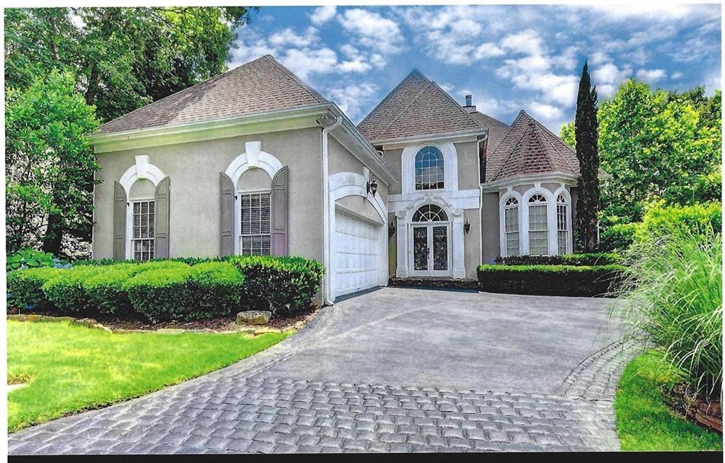 Experience refined living in this magnificent stucco cluster home perfectly positioned across from the scenic Chattahoochee Park. Located in a highly desirable community offering resort-style amenities—including tennis courts, multiple swimming pools, a clubhouse, and close proximity to premier golf courses—this home combines elegance, comfort, and convenience.
Meticulously maintained and thoughtfully remodeled, every detail has been carefully considered. The kitchen is equipped with brand-new stainless steel appliances—refrigerator, stove, dishwasher, and microwave—set against granite countertops and a matching backsplash. An elegant marble foyer welcomes you, flowing into warm, real hardwood floors throughout the main level. The main-level owner’s suite features a full bath and an en-suite retreat designed for relaxation.
The expansive, unfinished basement offers endless possibilities—whether you envision a home theater, fitness studio, or additional living space. All this, just minutes from Avalon, The Forum, and North Point Mall, with easy access to shopping, dining, and entertainment.
Just Listed – An Alpharetta gem with style, space, and a prime location.
