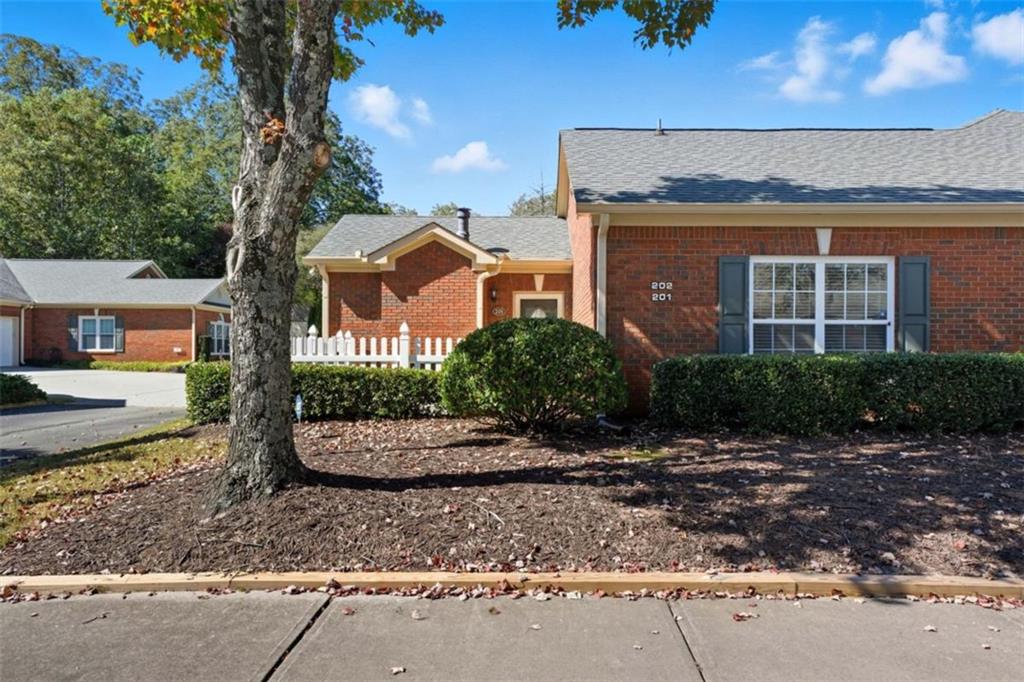 119 Holiday Road 201