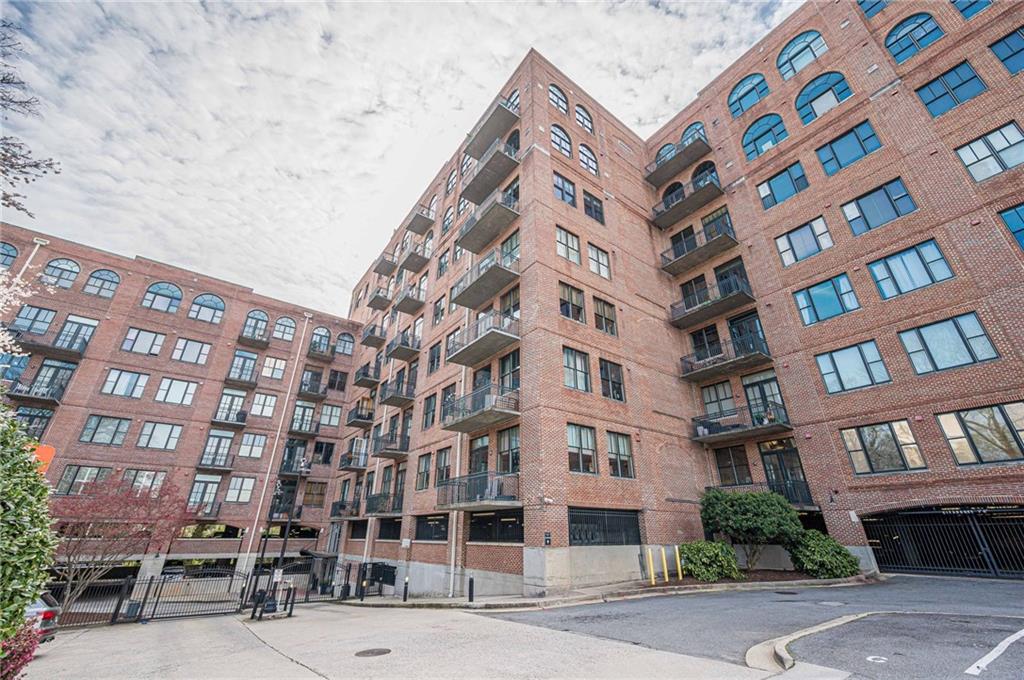 3235 Roswell Road NE 819