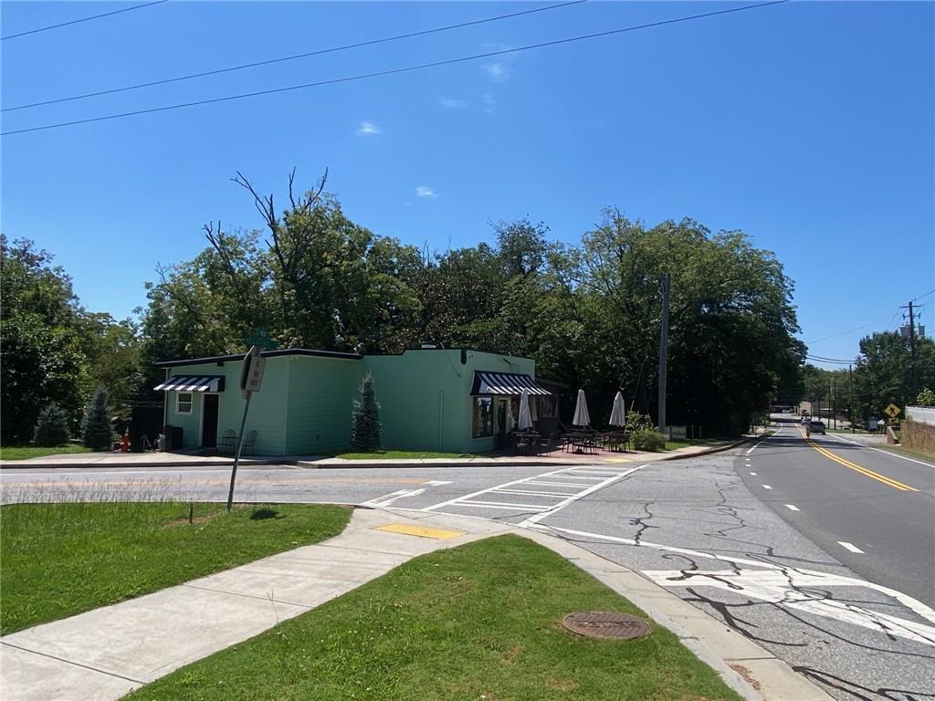 270 Main Street East