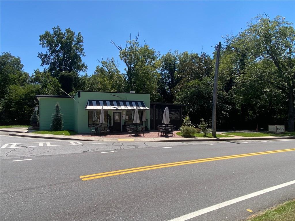 270 Main Street East