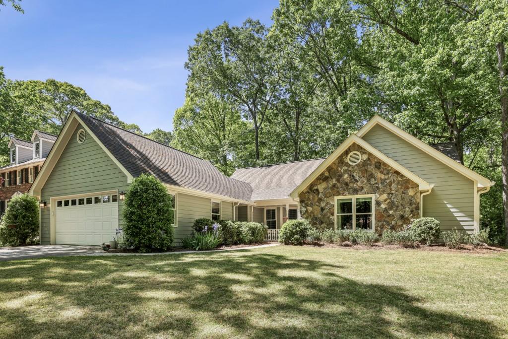 1390 Barclay Drive, Lawrenceville, Georgia image 2