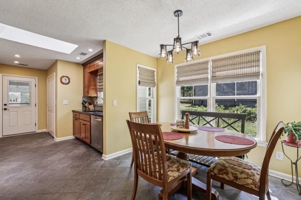 1390 Barclay Drive, Lawrenceville, Georgia image 15