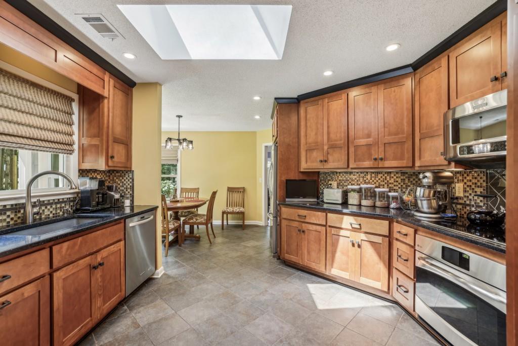 1390 Barclay Drive, Lawrenceville, Georgia image 18