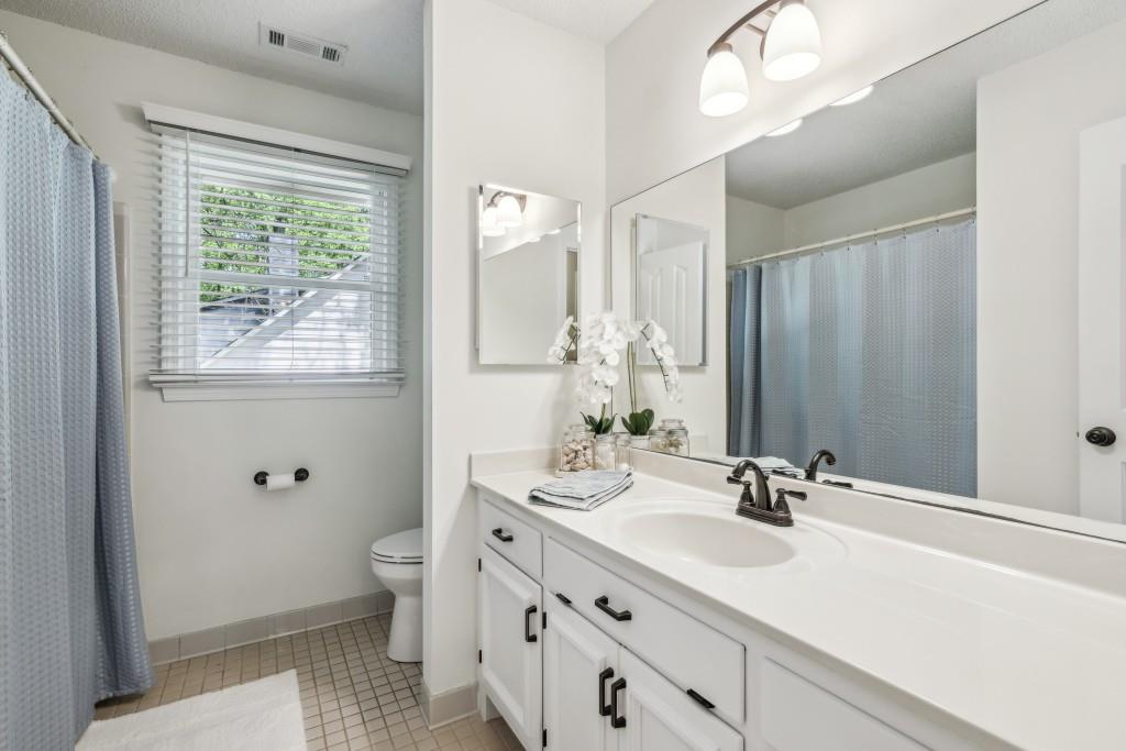 1390 Barclay Drive, Lawrenceville, Georgia image 30