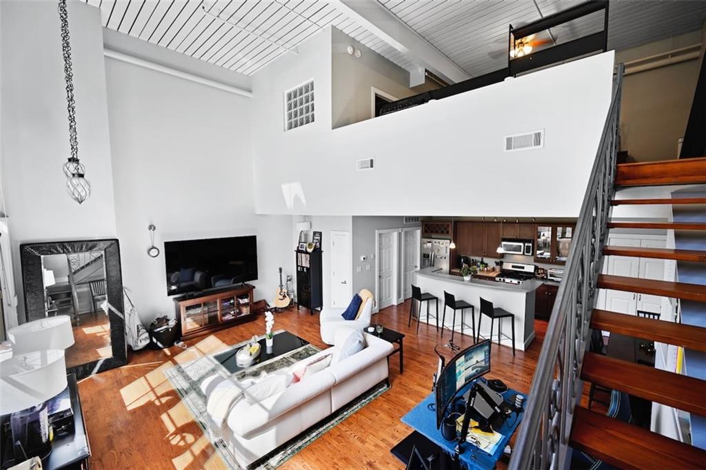 790 North Avenue NE 111