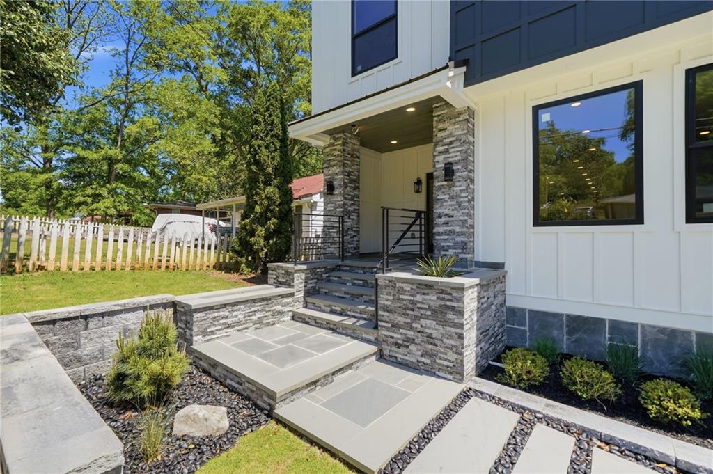 419 Westside Drive