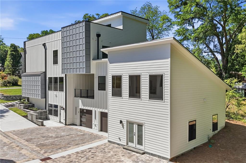 419 Westside Drive