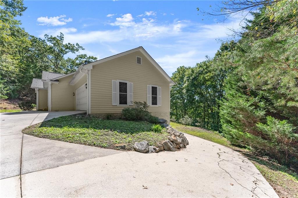 322 Westwind Trail