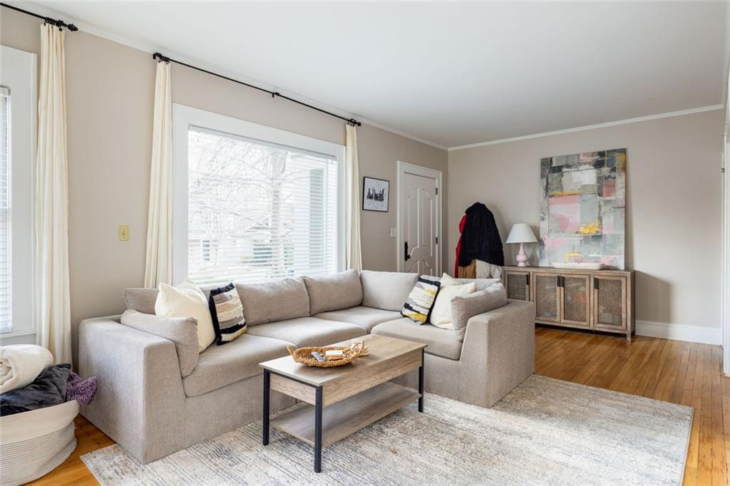 512 Hardendorf Avenue NE