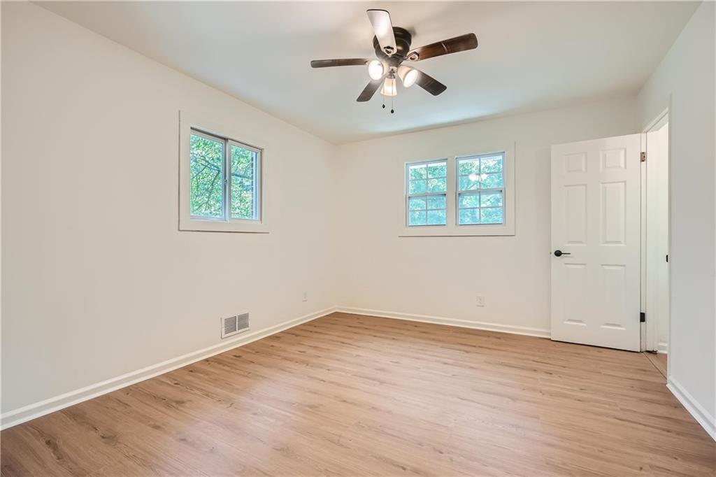 895 Kings Grant Drive, Atlanta, Georgia image 16
