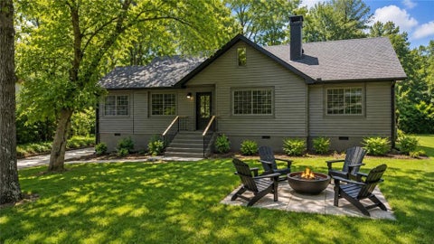 Photo of 401 Ashburton Avenue SE, Atlanta, GA 30317 (MLS # 7801303)