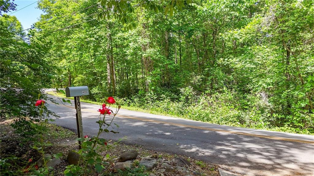 405 Scenic View Drive