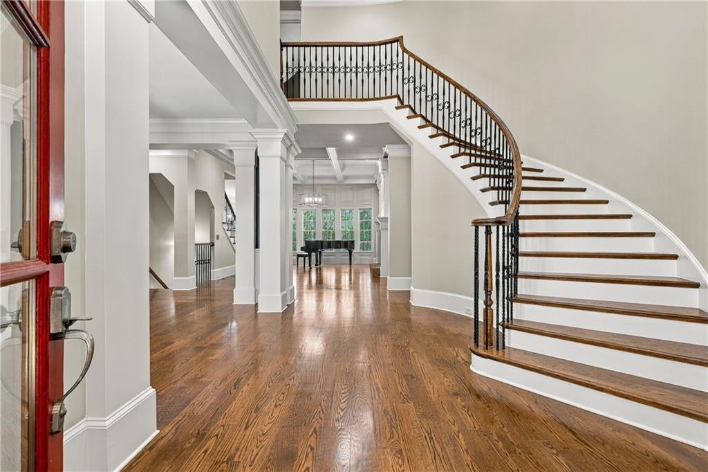 6221 Random Winds Bluff