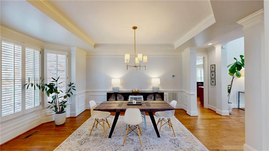 943 Kinghorn Drive NW