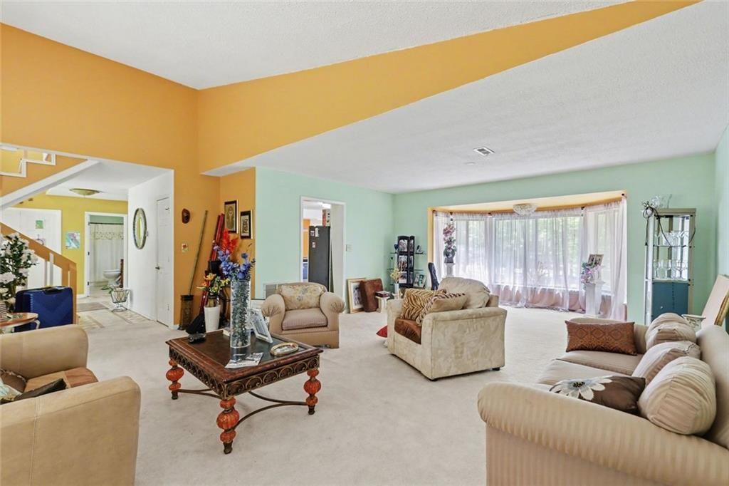 205 Hidden Creek