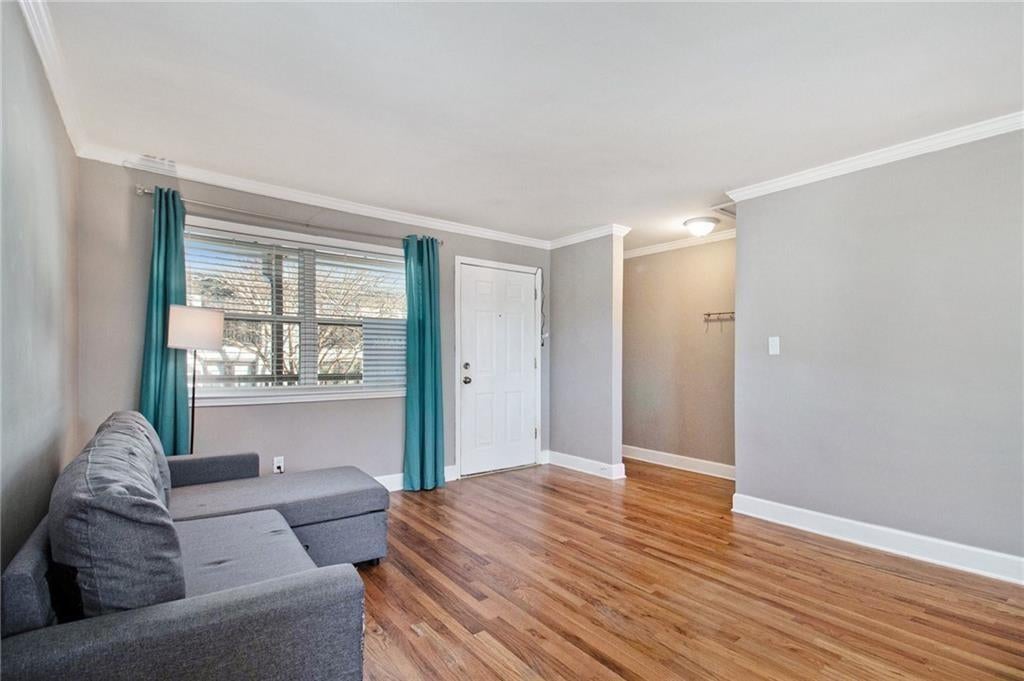 48 Peachtree Avenue 324