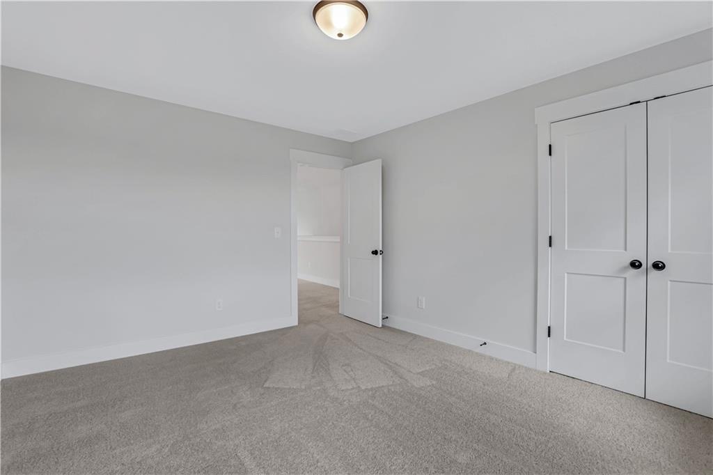 6811 Cambridge Drive, Flowery Branch, Georgia image 27