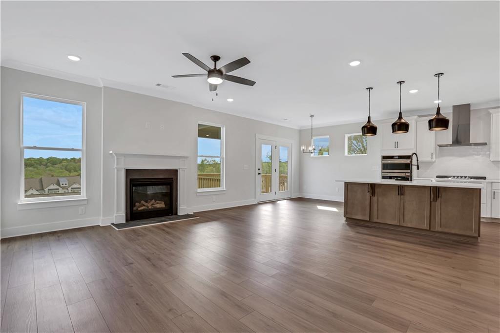 6811 Cambridge Drive, Flowery Branch, Georgia image 9