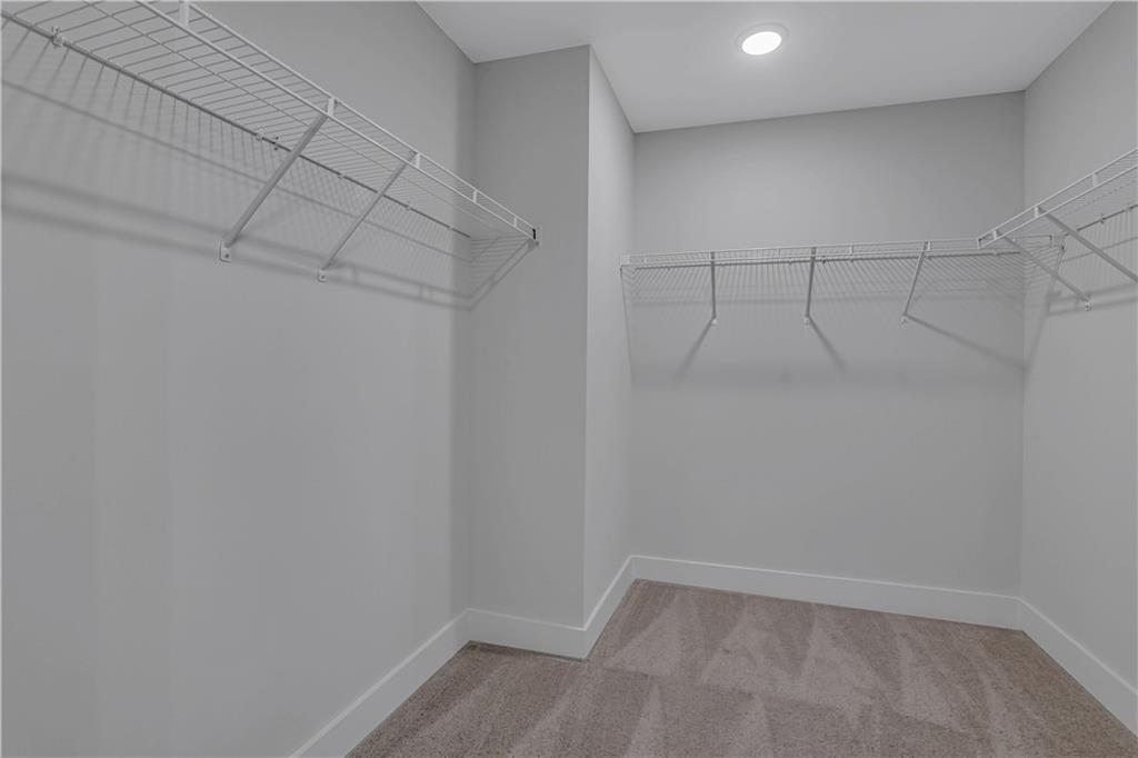 6811 Cambridge Drive, Flowery Branch, Georgia image 38