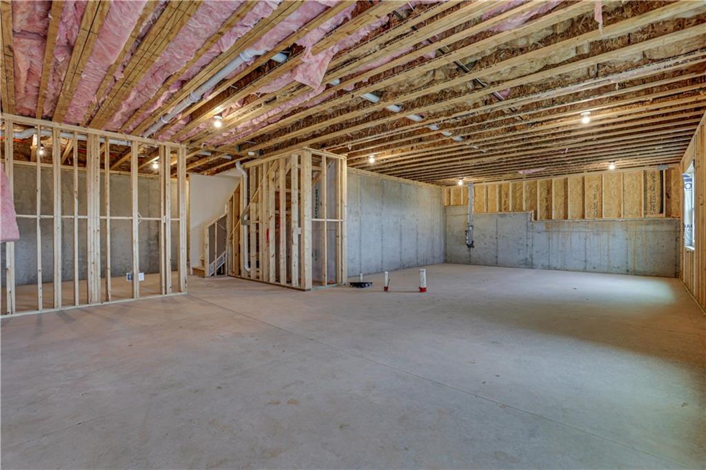 6811 Cambridge Drive, Flowery Branch, Georgia image 40