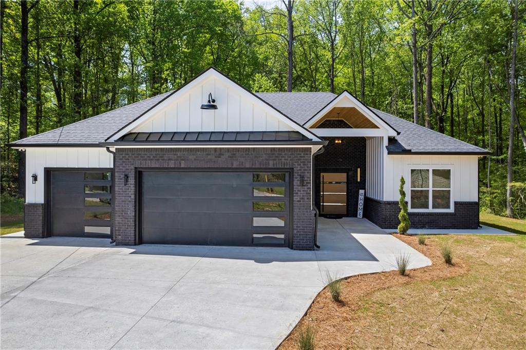 632 Hunters Cove Ln, Loganville, Georgia image 1
