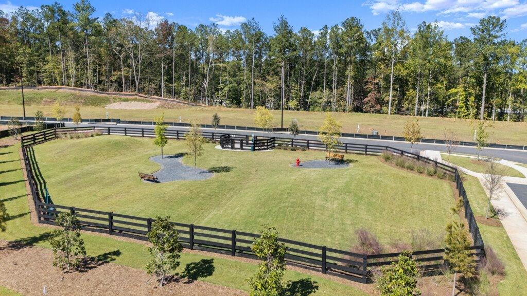 220 Vinca Circles NW