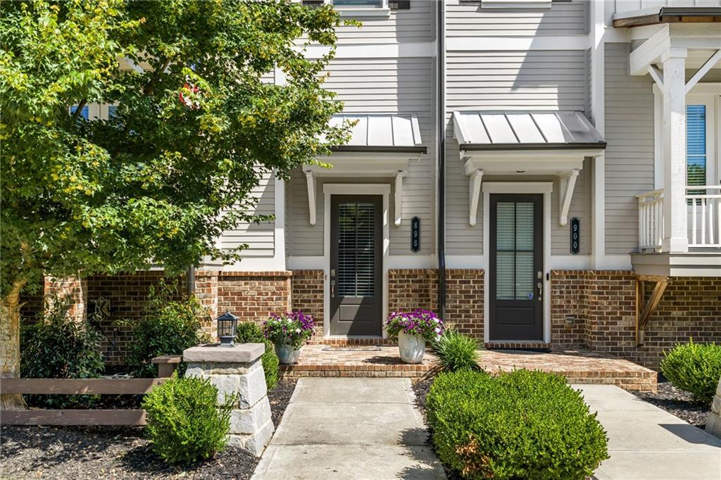896 Mayfield Road