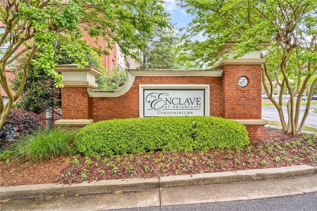 Well maintained 1b/1b condo in sought-after Enclave at Briarcliff. Gated community w/on-site management, pool, gym, tennis courts, movie theater, outdoor grills, clubhouse, lush 2 acre park. Unit features SS appliances, granite counters w/breakfast bar, dining & living room w/large picture window overlooking green space, tile & hardwood flooring, separate space for home office/study area, laundry room, spacious master suite & bath. Private deck perfect for relaxation or entertaining. Convenient to CHOA, Emory, CDC, VA Hospital, Shopping and Restaurants and I-85.