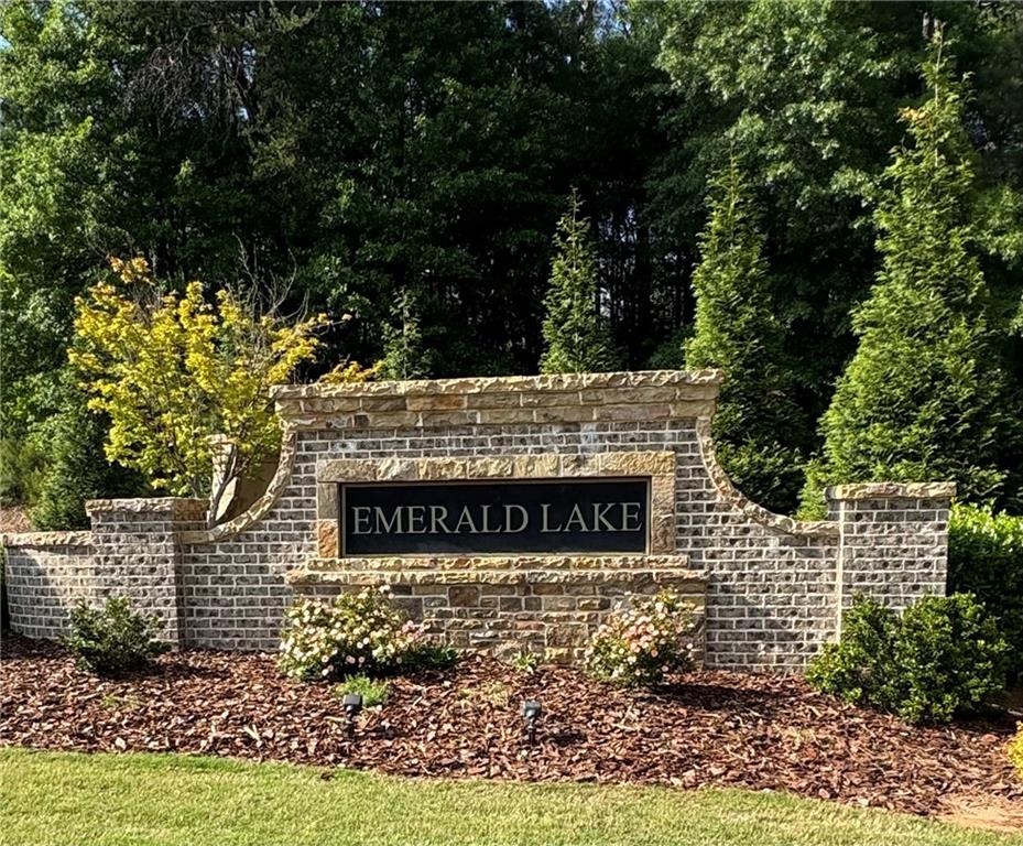 535 Emerald Parkway
