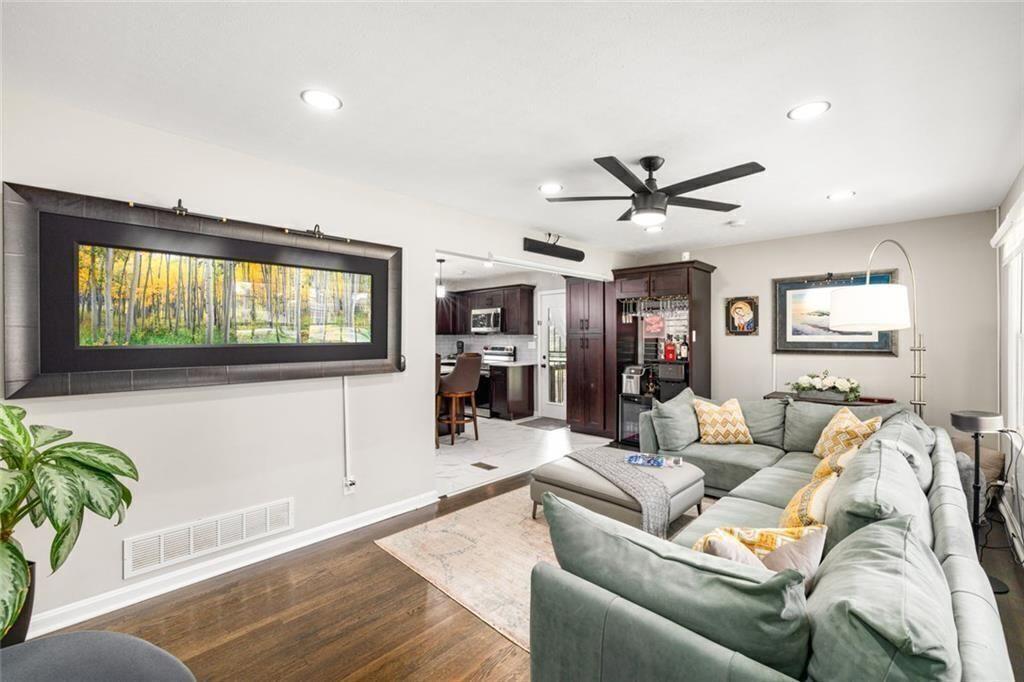 5952 Robin Hood Lane