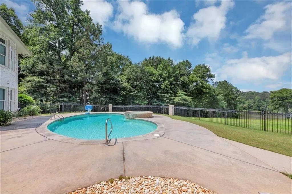 Stonecrest, Georgia 30038, United States, 5 Bedrooms Bedrooms, ,6 BathroomsBathrooms,Residential,Active,89357