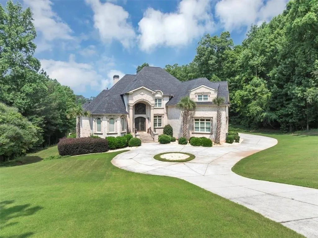 Stonecrest, Georgia 30038, United States, 5 Bedrooms Bedrooms, ,6 BathroomsBathrooms,Residential,Active,89357