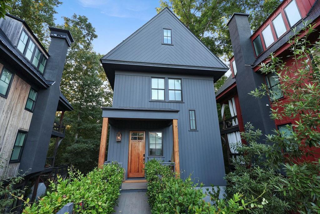 130 Arcadia Avenue