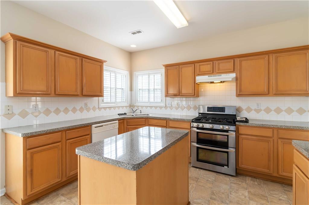 7325 Thoreau Circle, Atlanta, Georgia image 16