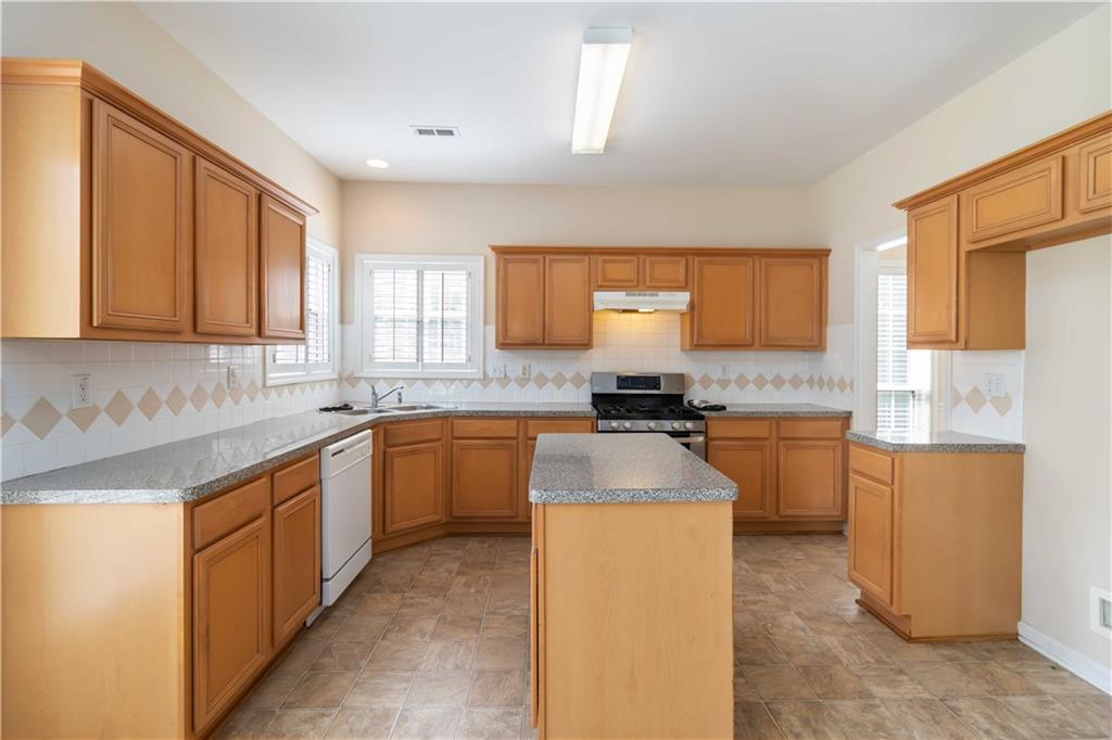 7325 Thoreau Circle, Atlanta, Georgia image 17