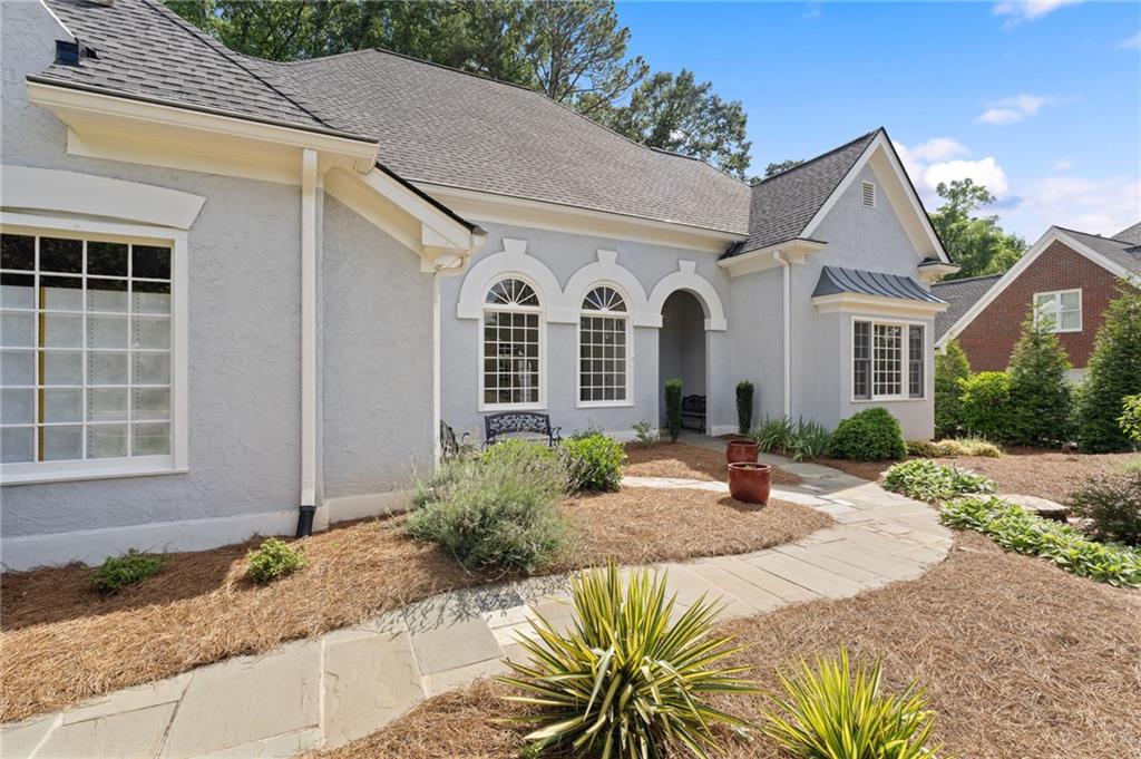6250 Blackberry Hill