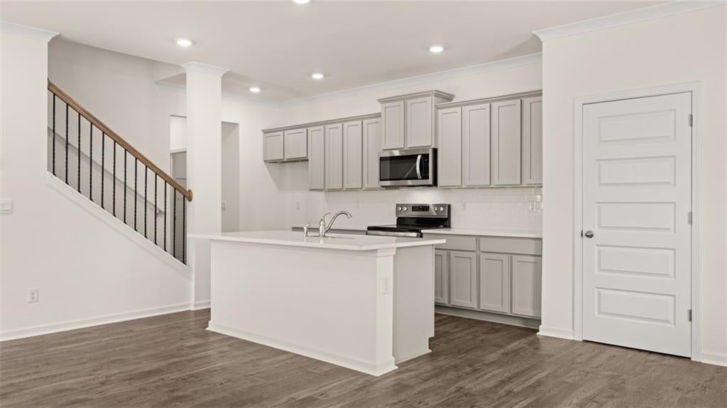 530 Silver Moon Drive