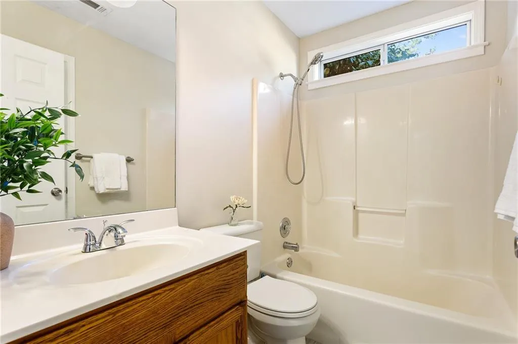 Powder Springs, Georgia 30127, United States, 3 Bedrooms Bedrooms, ,2 BathroomsBathrooms,Residential,Pending,77002