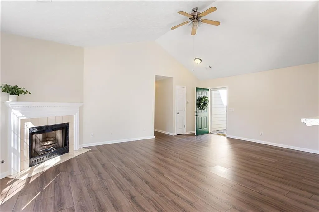 Powder Springs, Georgia 30127, United States, 3 Bedrooms Bedrooms, ,2 BathroomsBathrooms,Residential,Pending,77002