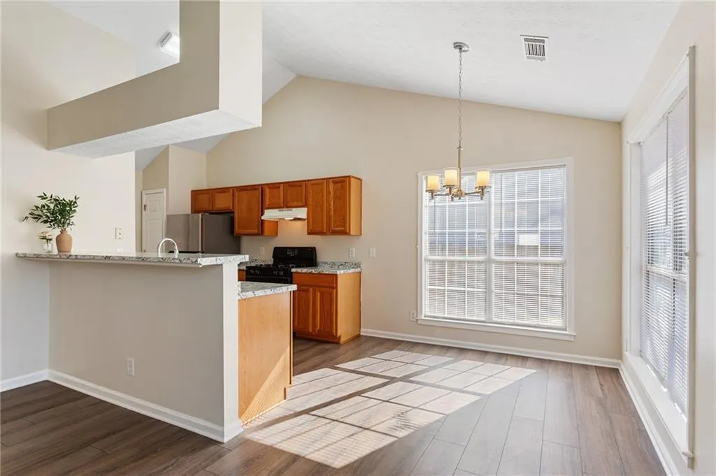 Powder Springs, Georgia 30127, United States, 3 Bedrooms Bedrooms, ,2 BathroomsBathrooms,Residential,Pending,77002