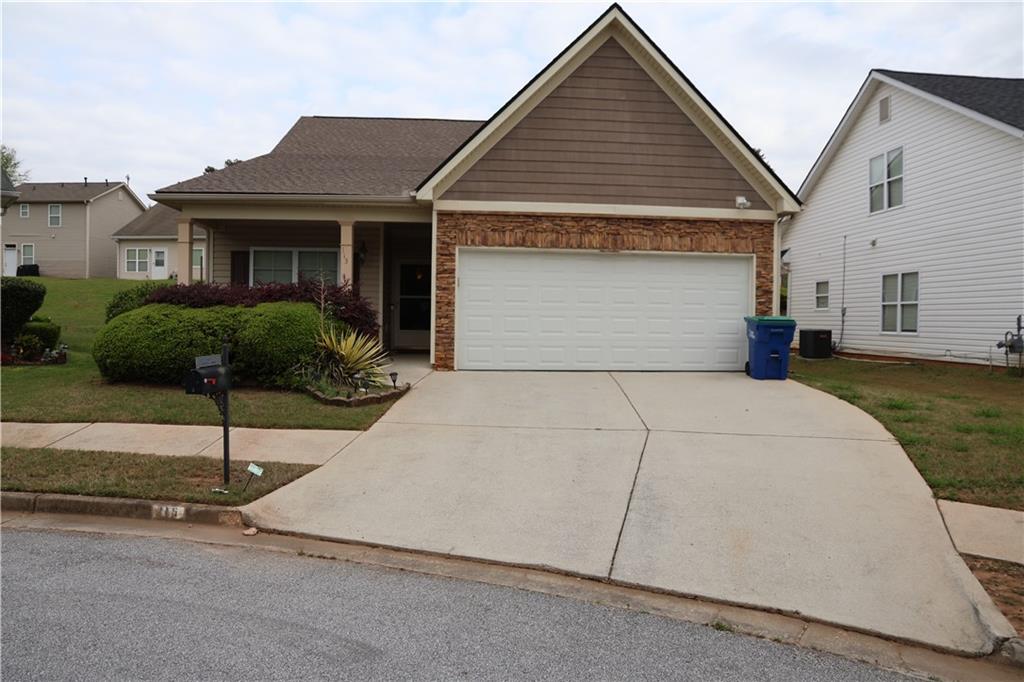 115 Catlyn Court, Riverdale, Georgia image 2