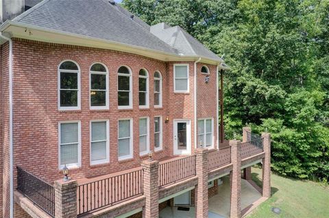 A home in Dacula