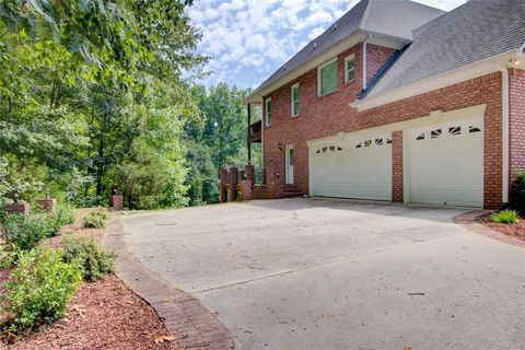 A home in Dacula