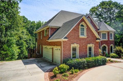 A home in Dacula