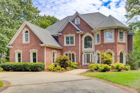 A home in Dacula